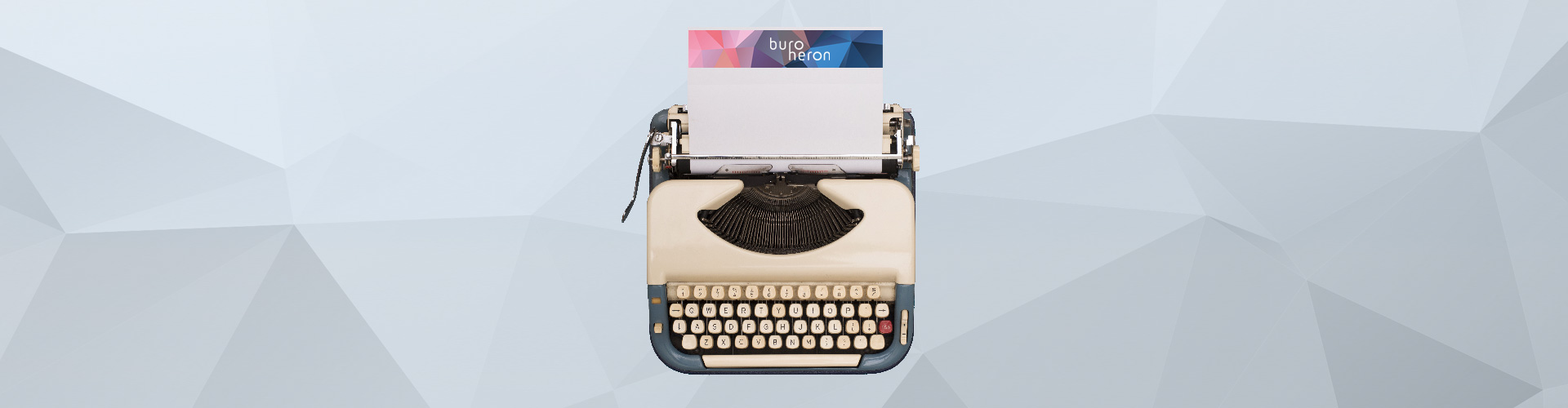 Typemachine met Buro Heron papier