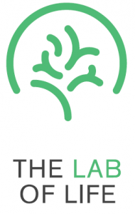 Lab of life logo met zwarte en groene tekst en transparante achtergrond